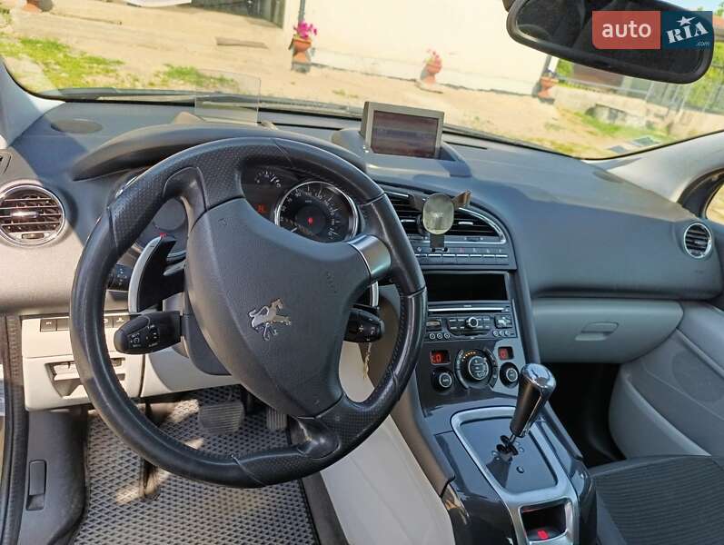 Микровэн Peugeot 5008 2010 в Луцке
