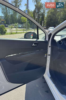 Микровэн Peugeot 5008 2011 в 