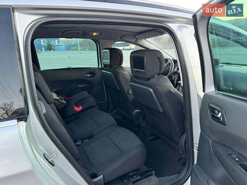Микровэн Peugeot 5008 2010 в Черновцах фото 5 Микровэн Peugeot 5008 2010 в Черновцах