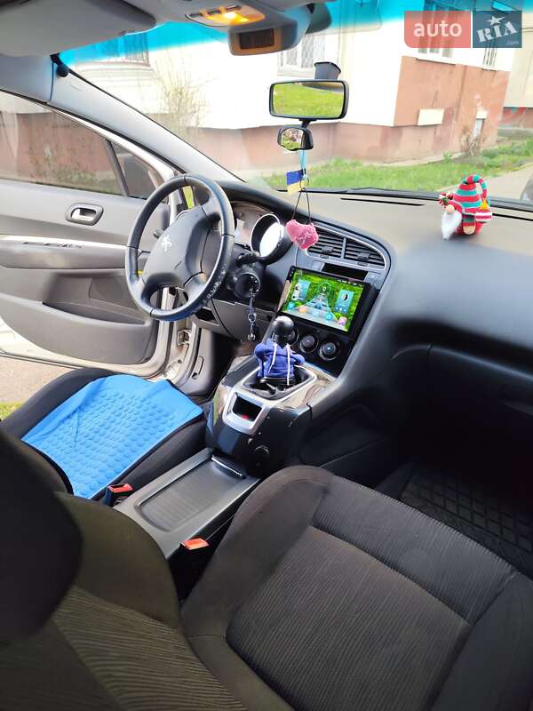 Мікровен Peugeot 5008 2011 в Харкові