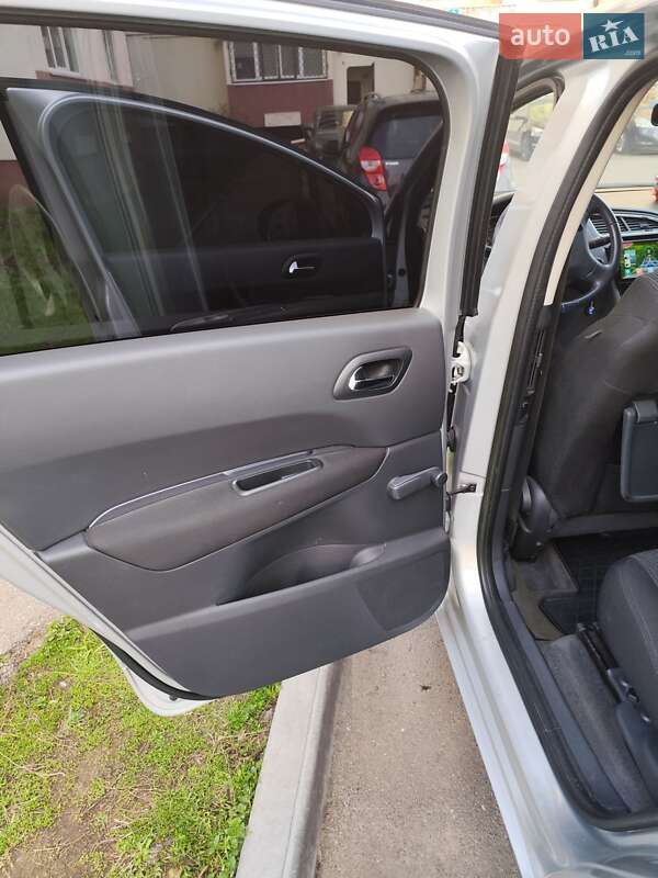 Мікровен Peugeot 5008 2011 в Харкові
