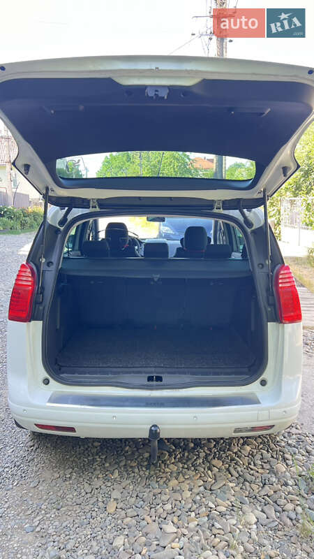 Микровэн Peugeot 5008 2015 в Черновцах