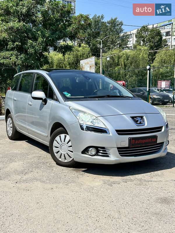 Peugeot 5008 2011