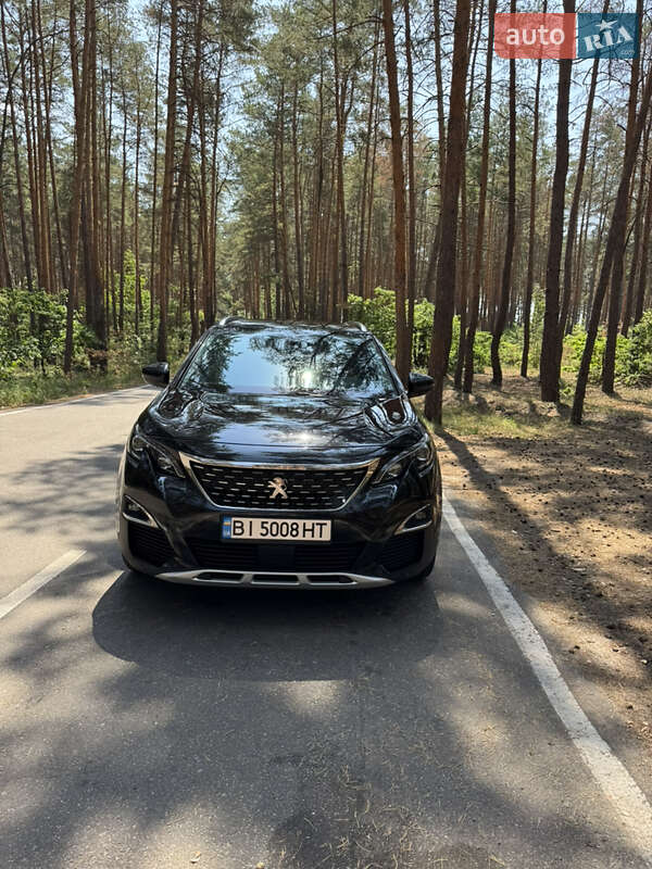 Внедорожник / Кроссовер Peugeot 5008 2017 в Полтаве
