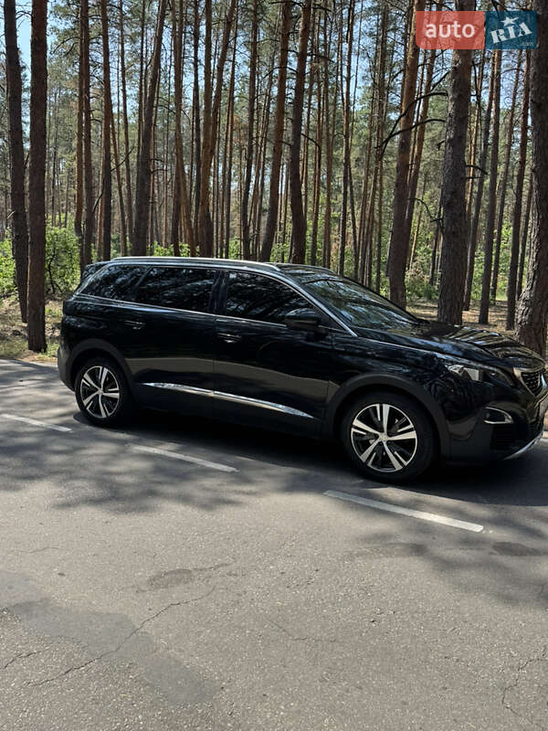 Внедорожник / Кроссовер Peugeot 5008 2017 в Полтаве