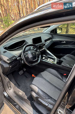 Позашляховик / Кросовер Peugeot 5008 2017 в Полтаві