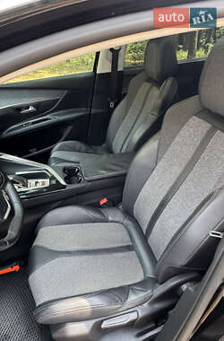 Позашляховик / Кросовер Peugeot 5008 2017 в Полтаві