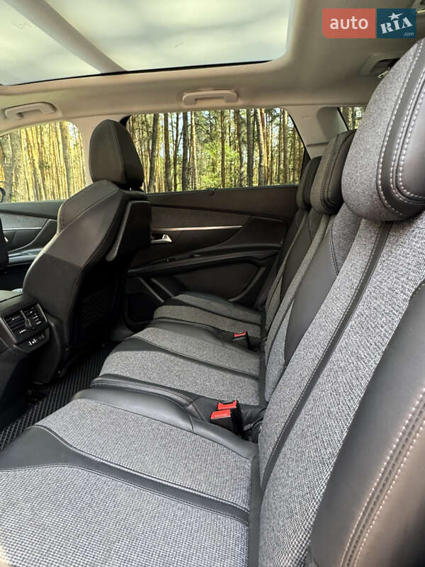 Внедорожник / Кроссовер Peugeot 5008 2017 в Полтаве