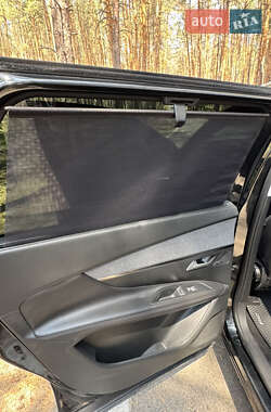 Позашляховик / Кросовер Peugeot 5008 2017 в Полтаві