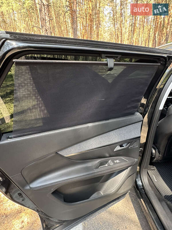 Внедорожник / Кроссовер Peugeot 5008 2017 в Полтаве