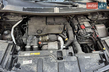 Позашляховик / Кросовер Peugeot 5008 2017 в Полтаві