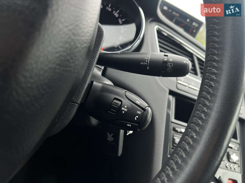 Микровэн Peugeot 5008 2016 в Дрогобыче