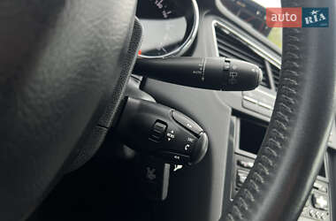 Микровэн Peugeot 5008 2016 в 