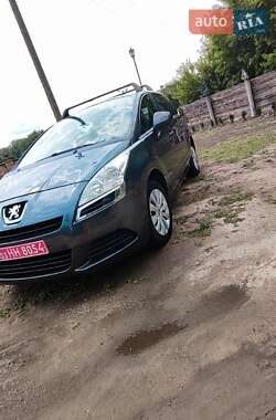 Мікровен Peugeot 5008 2010 в Нетішині