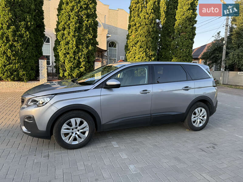 Внедорожник / Кроссовер Peugeot 5008 2020 в Черкассах
