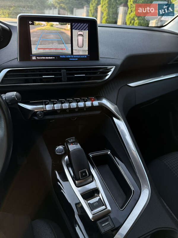 Внедорожник / Кроссовер Peugeot 5008 2020 в Черкассах