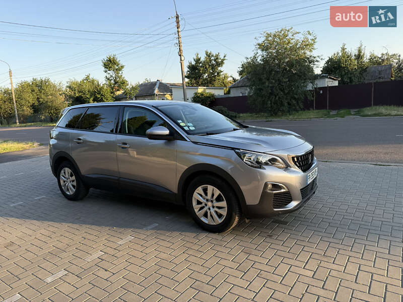 Внедорожник / Кроссовер Peugeot 5008 2020 в Черкассах