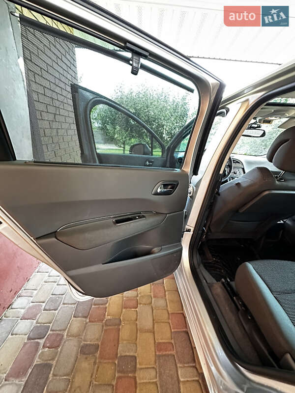 Мікровен Peugeot 5008 2013 в Житомирі