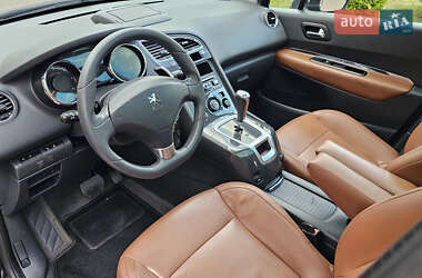 Микровэн Peugeot 5008 2012 в 