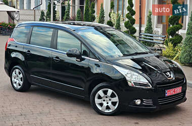 Микровэн Peugeot 5008 2012 в 