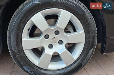 Микровэн Peugeot 5008 2012 в 