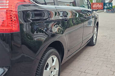 Микровэн Peugeot 5008 2012 в 