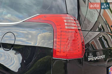 Микровэн Peugeot 5008 2012 в 