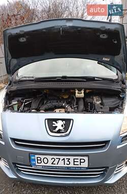 Микровэн Peugeot 5008 2010 в 