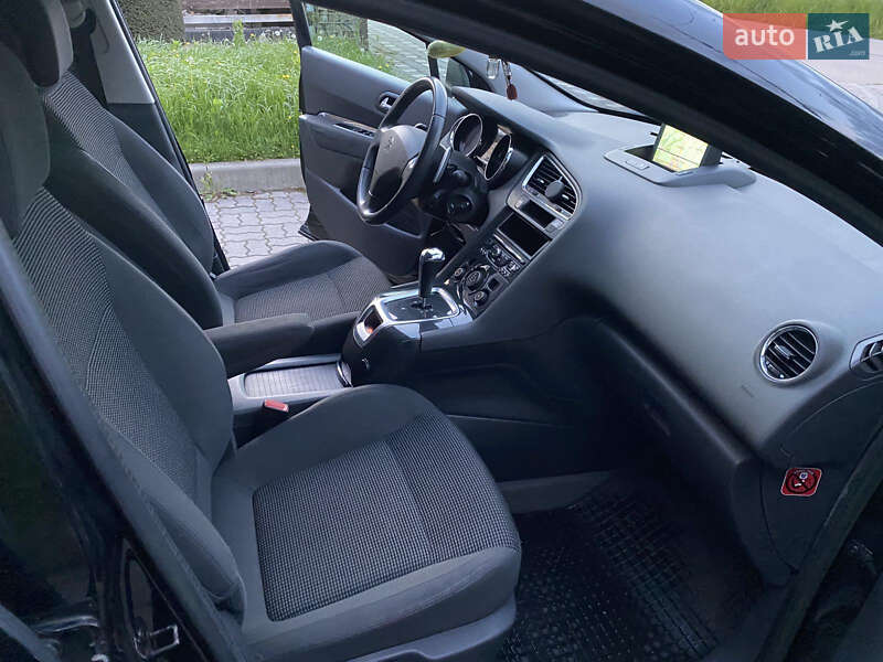 Микровэн Peugeot 5008 2013 в Стрые