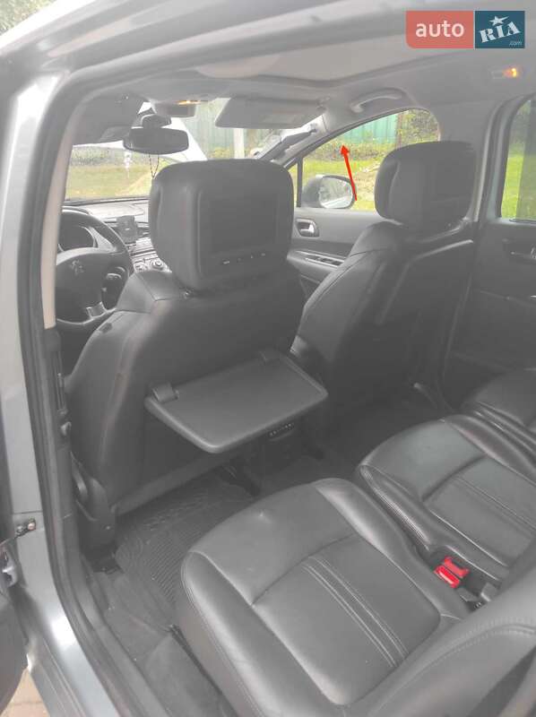 Микровэн Peugeot 5008 2010 в Луцке