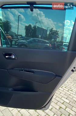 Мікровен Peugeot 5008 2013 в 
