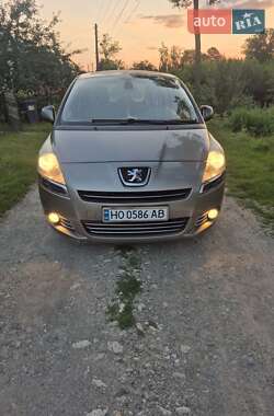 Микровэн Peugeot 5008 2013 в Тернополе