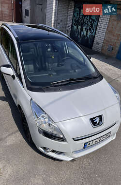 Микровэн Peugeot 5008 2011 в Вишневом