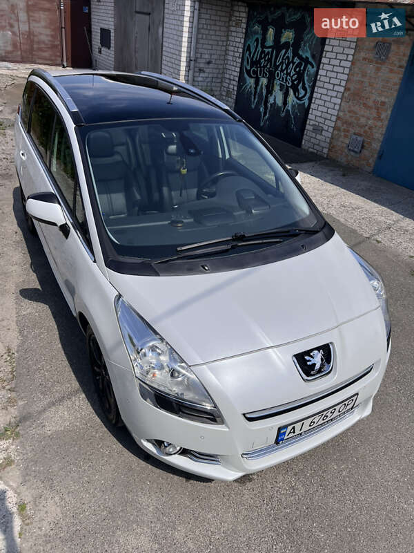 Мікровен Peugeot 5008 2011 в Вишневому