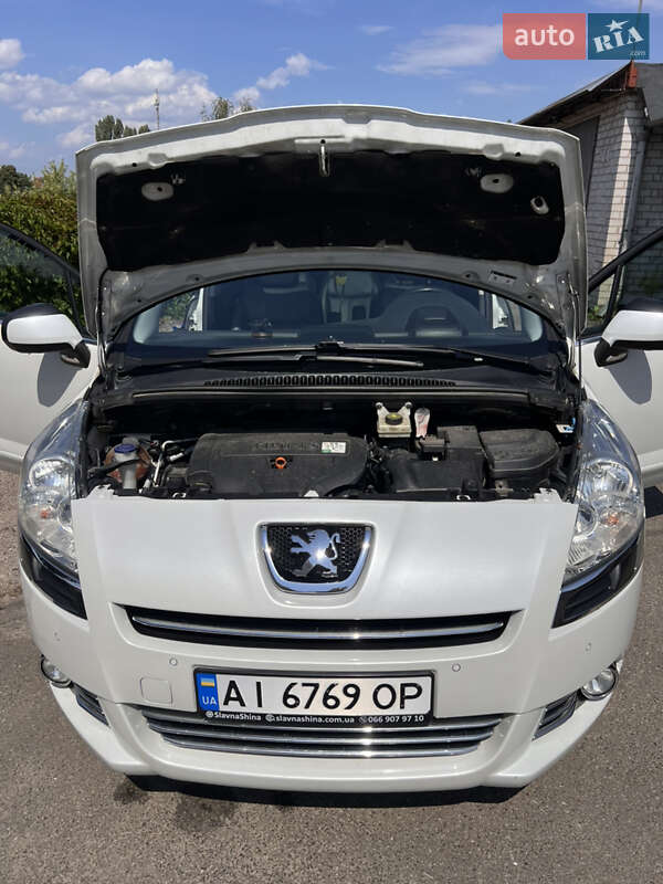 Мікровен Peugeot 5008 2011 в Вишневому