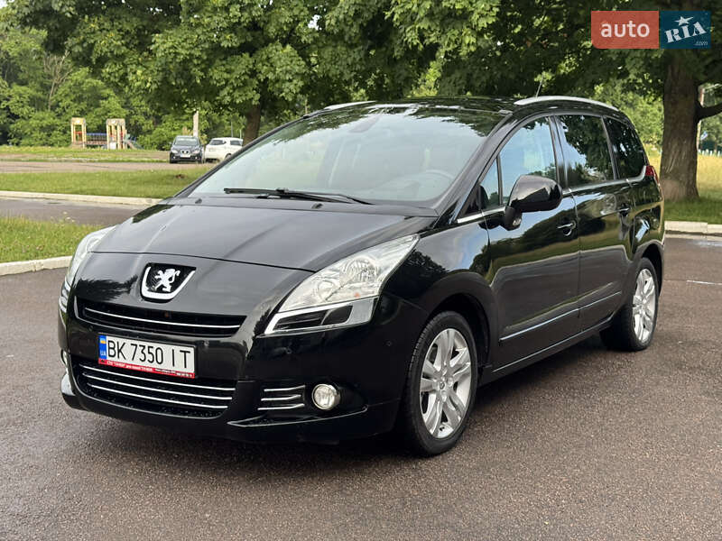 Peugeot 5008 2011