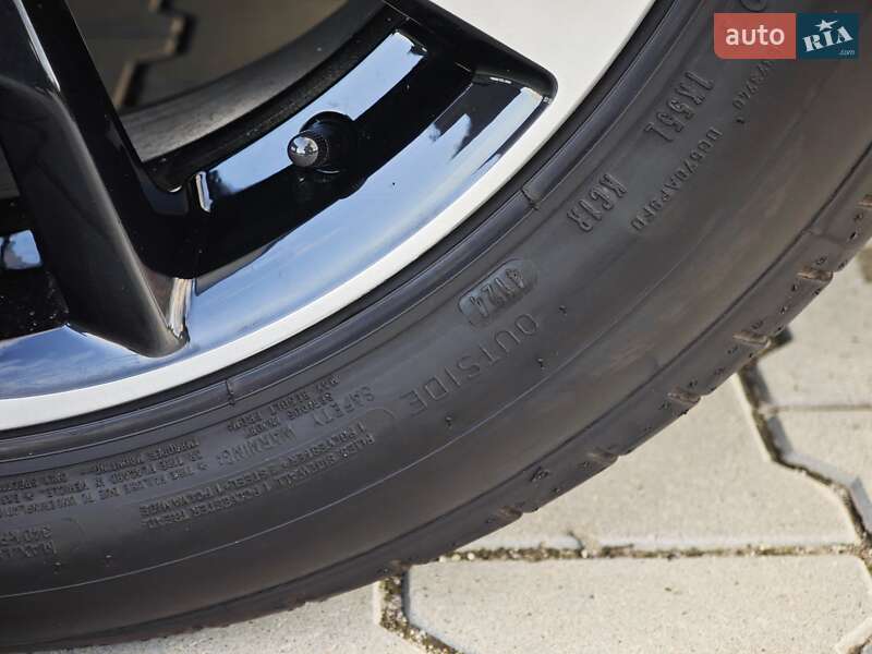 Позашляховик / Кросовер Peugeot 5008 2021 в Дубні