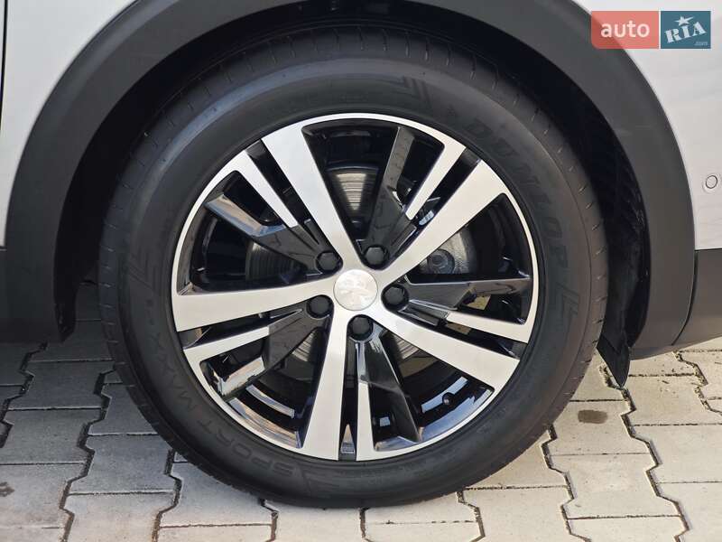 Позашляховик / Кросовер Peugeot 5008 2021 в Дубні