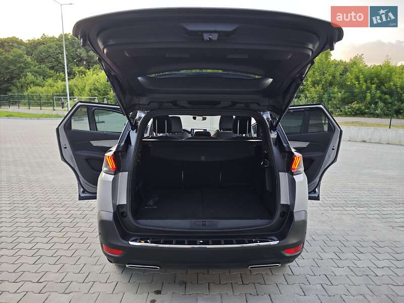 Позашляховик / Кросовер Peugeot 5008 2021 в Дубні