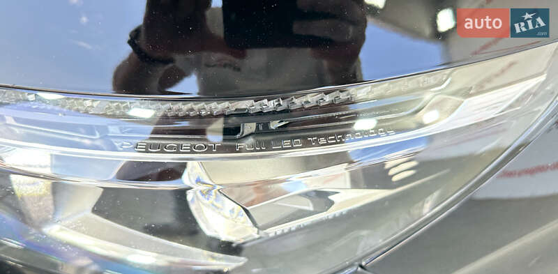 Внедорожник / Кроссовер Peugeot 5008 2019 в Львове