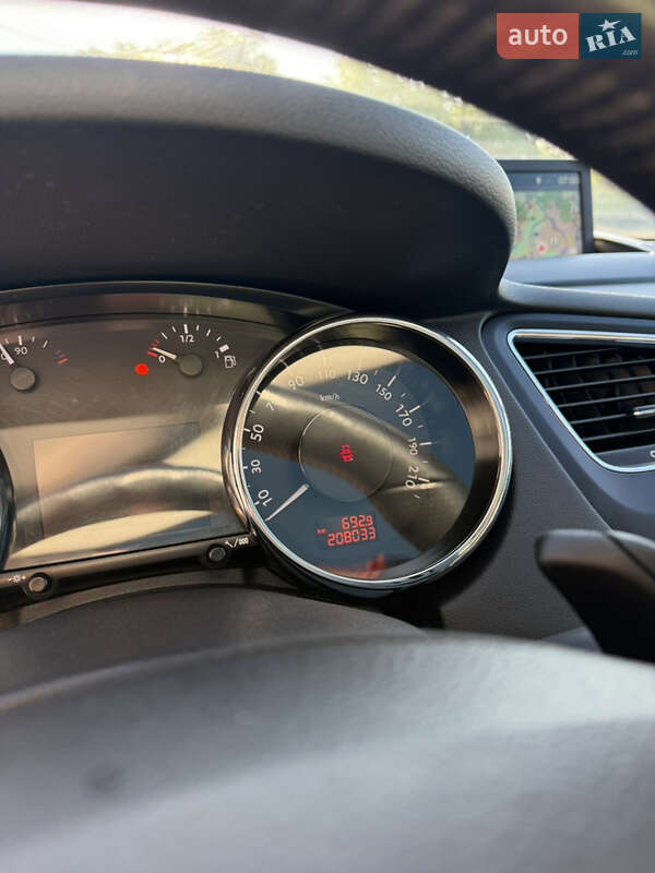 Микровэн Peugeot 5008 2014 в Калуше