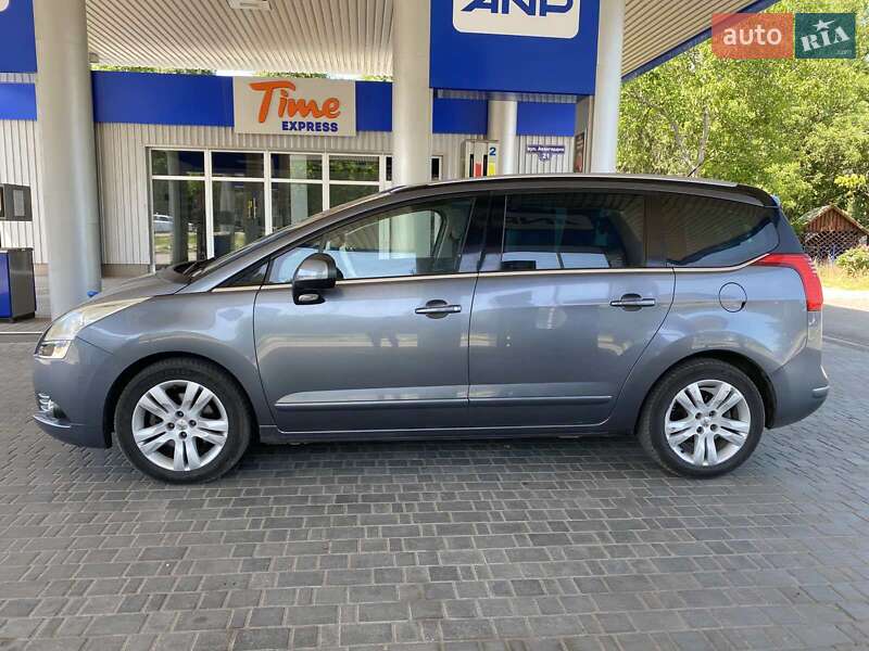 Микровэн Peugeot 5008 2011 в Николаеве