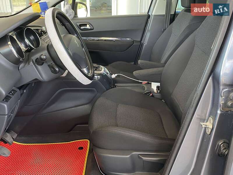 Микровэн Peugeot 5008 2011 в Николаеве