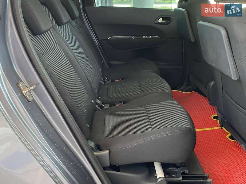 Микровэн Peugeot 5008 2011 в Николаеве