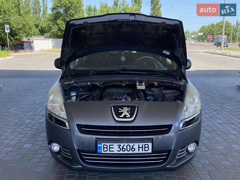 Микровэн Peugeot 5008 2011 в Николаеве