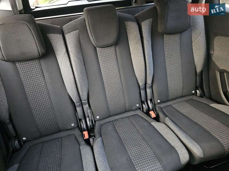 Позашляховик / Кросовер Peugeot 5008 2018 в Стрию