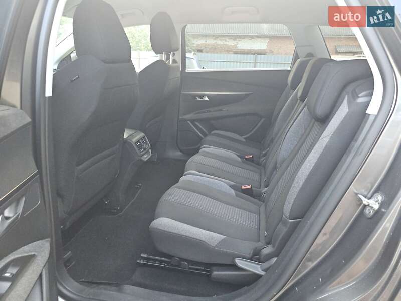 Позашляховик / Кросовер Peugeot 5008 2018 в Стрию
