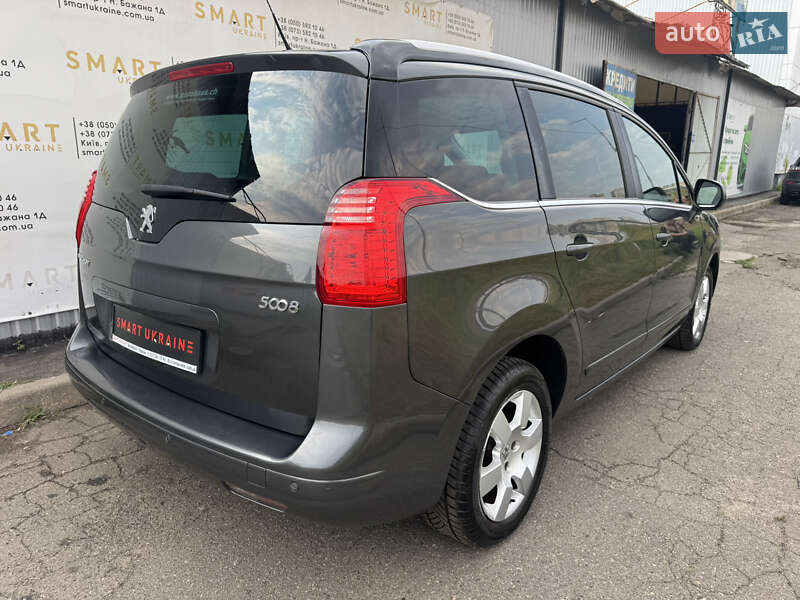 Микровэн Peugeot 5008 2013 в Киеве