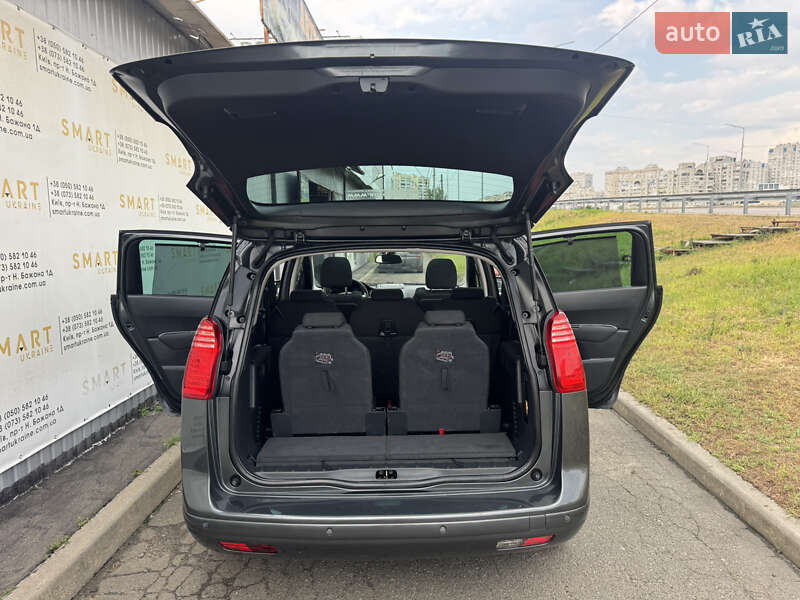 Микровэн Peugeot 5008 2013 в Киеве