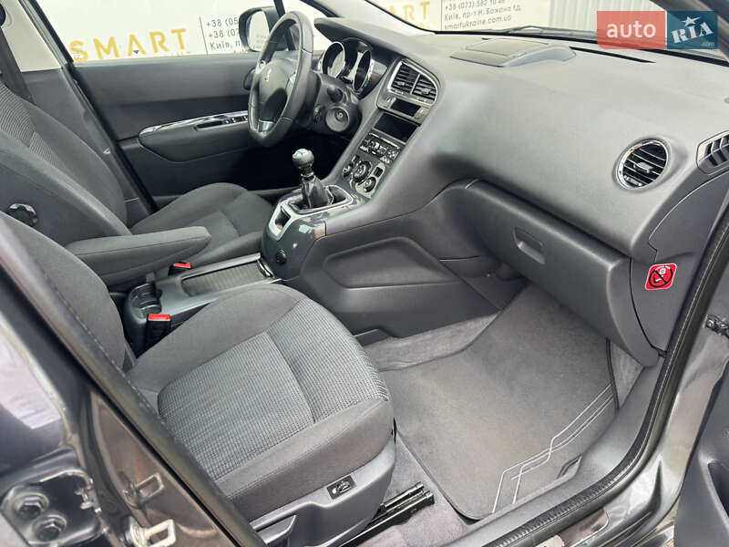 Микровэн Peugeot 5008 2013 в Киеве